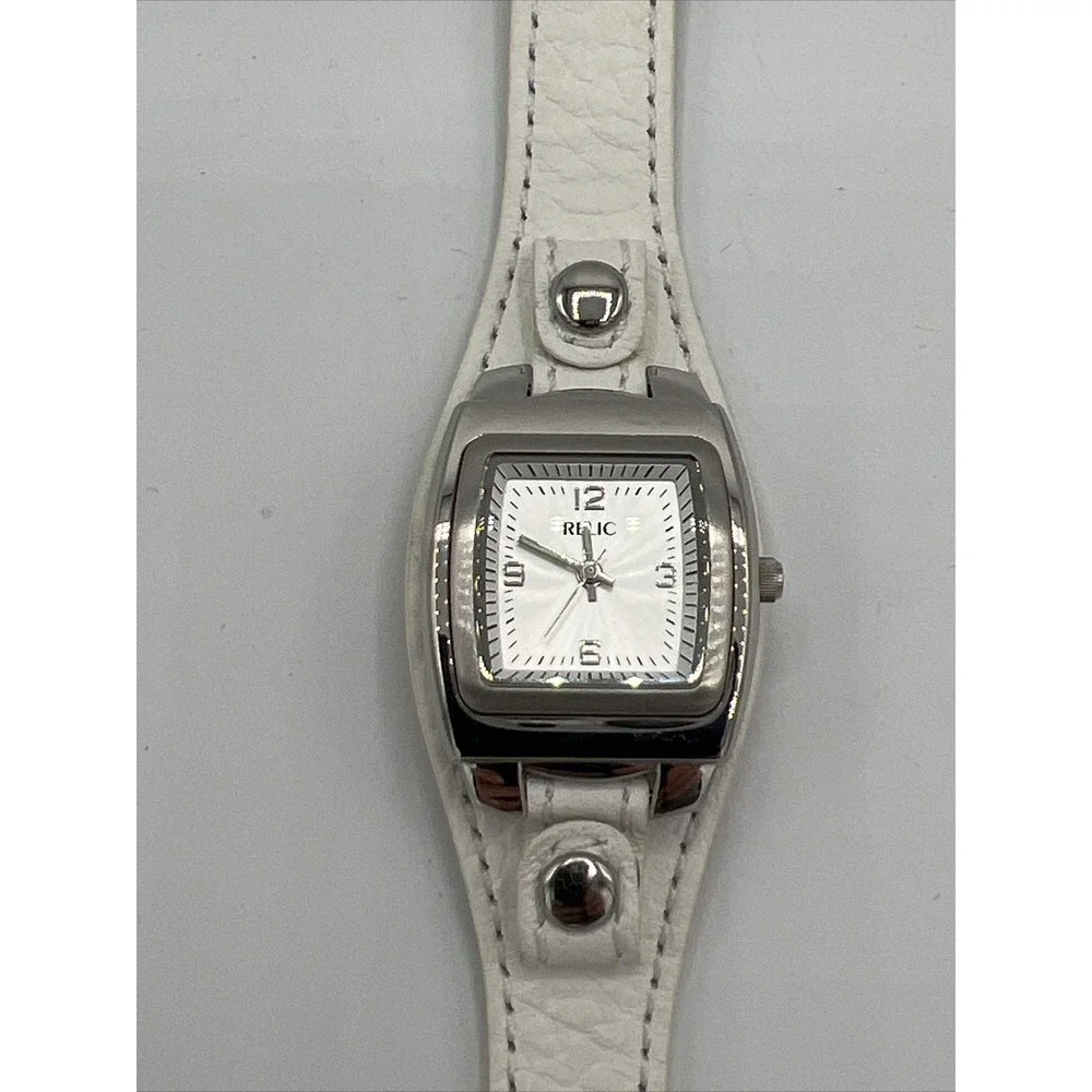 Women's Relic‎ Watch White Leather Bund Band 25mm Silver Tone Case